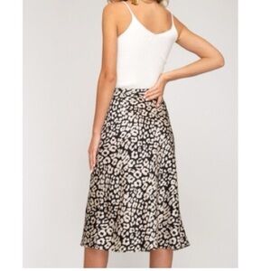 She + Sky Leopard Print Skirt